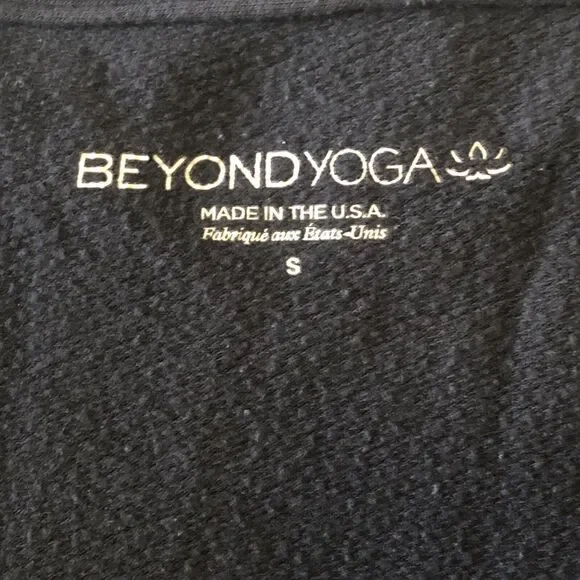 Beyond Yoga Women’s Black Cropped Hoodie Sweatshirt Lightweight Size Small - Picture 3 of 11